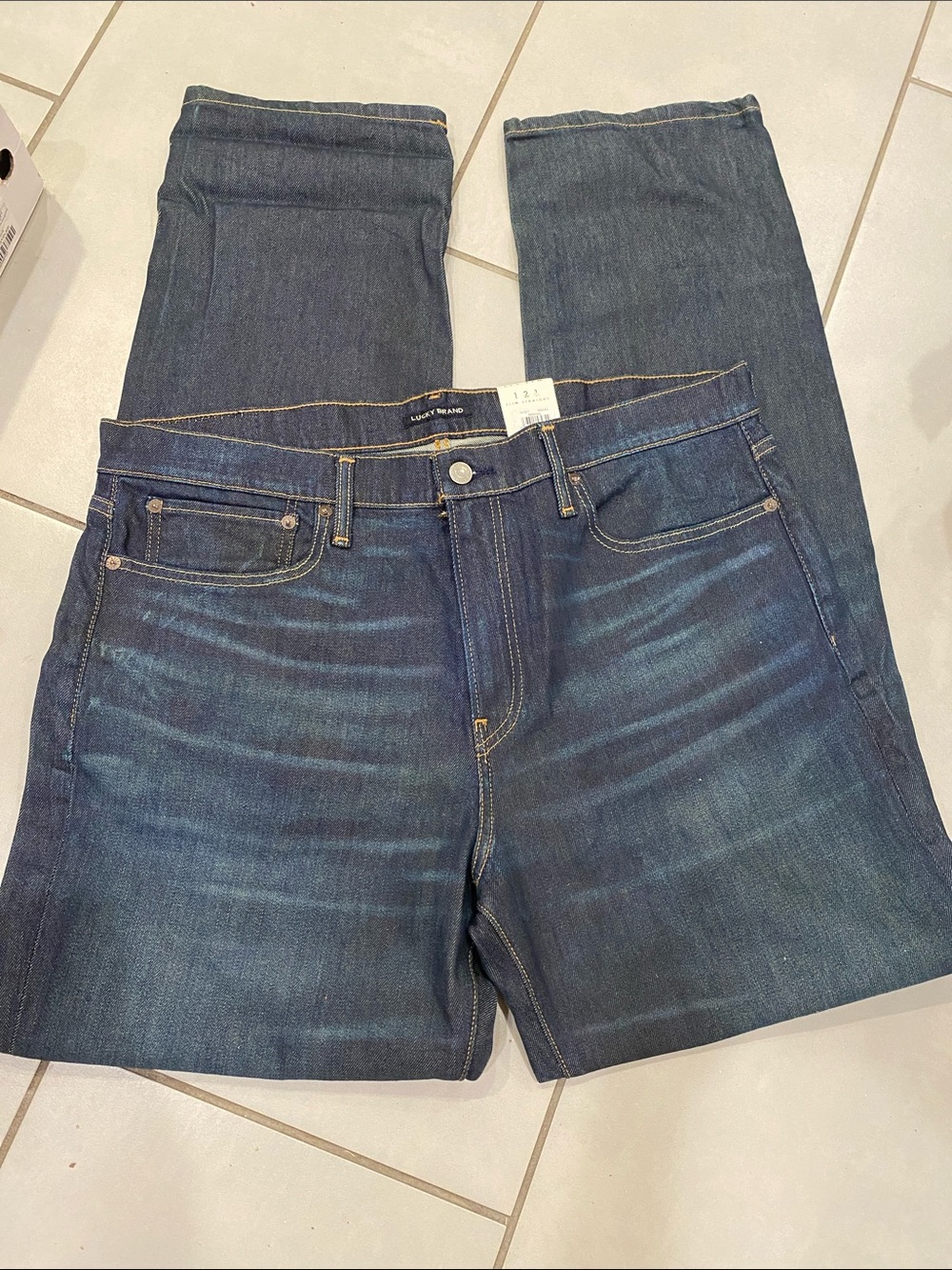NWT  Lucky Brand Men's Jeans 👖 121 Slim Straight 38LX 32 was $129